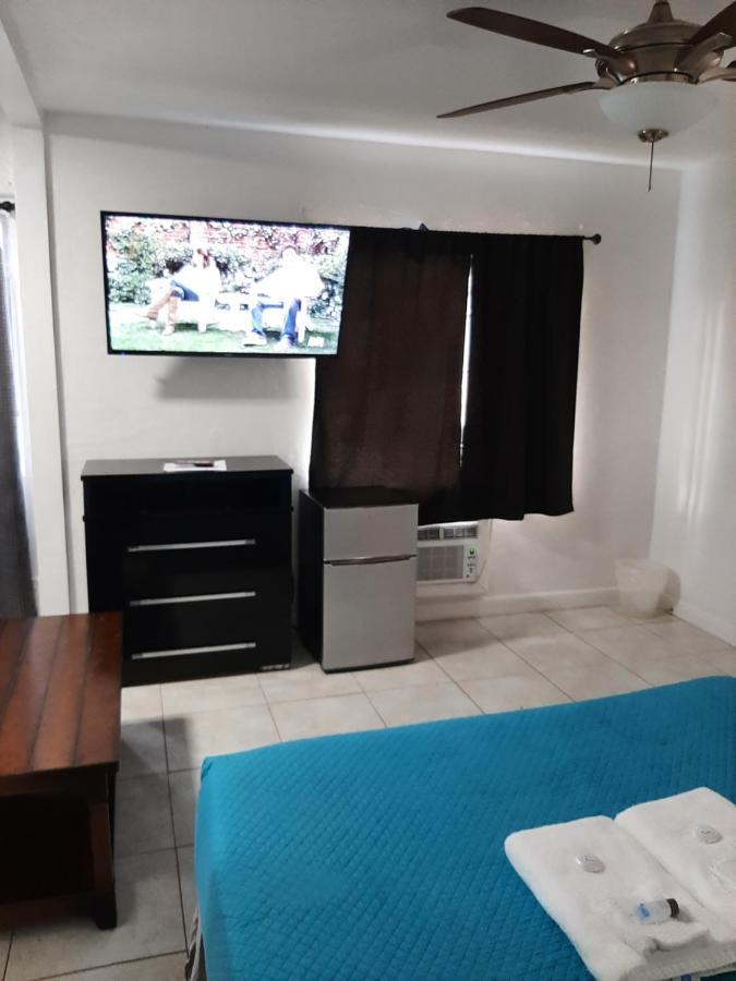 Stay Inn Dania Beach Bagian luar foto