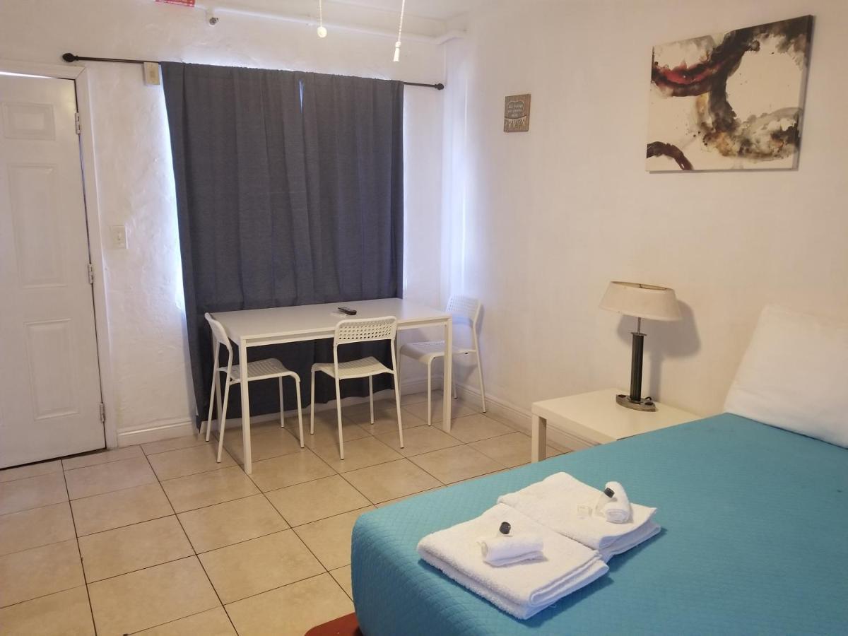 Stay Inn Dania Beach Bagian luar foto