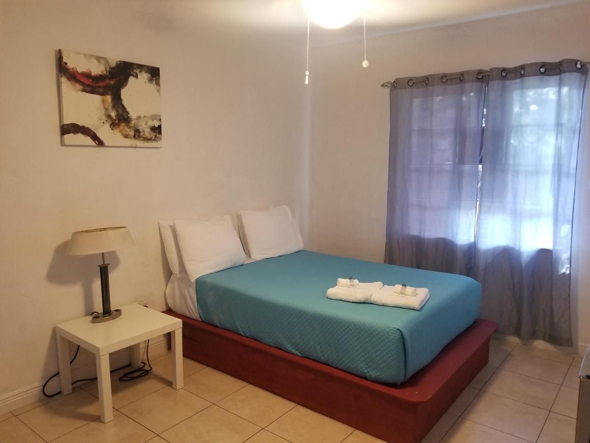 Stay Inn Dania Beach Bagian luar foto