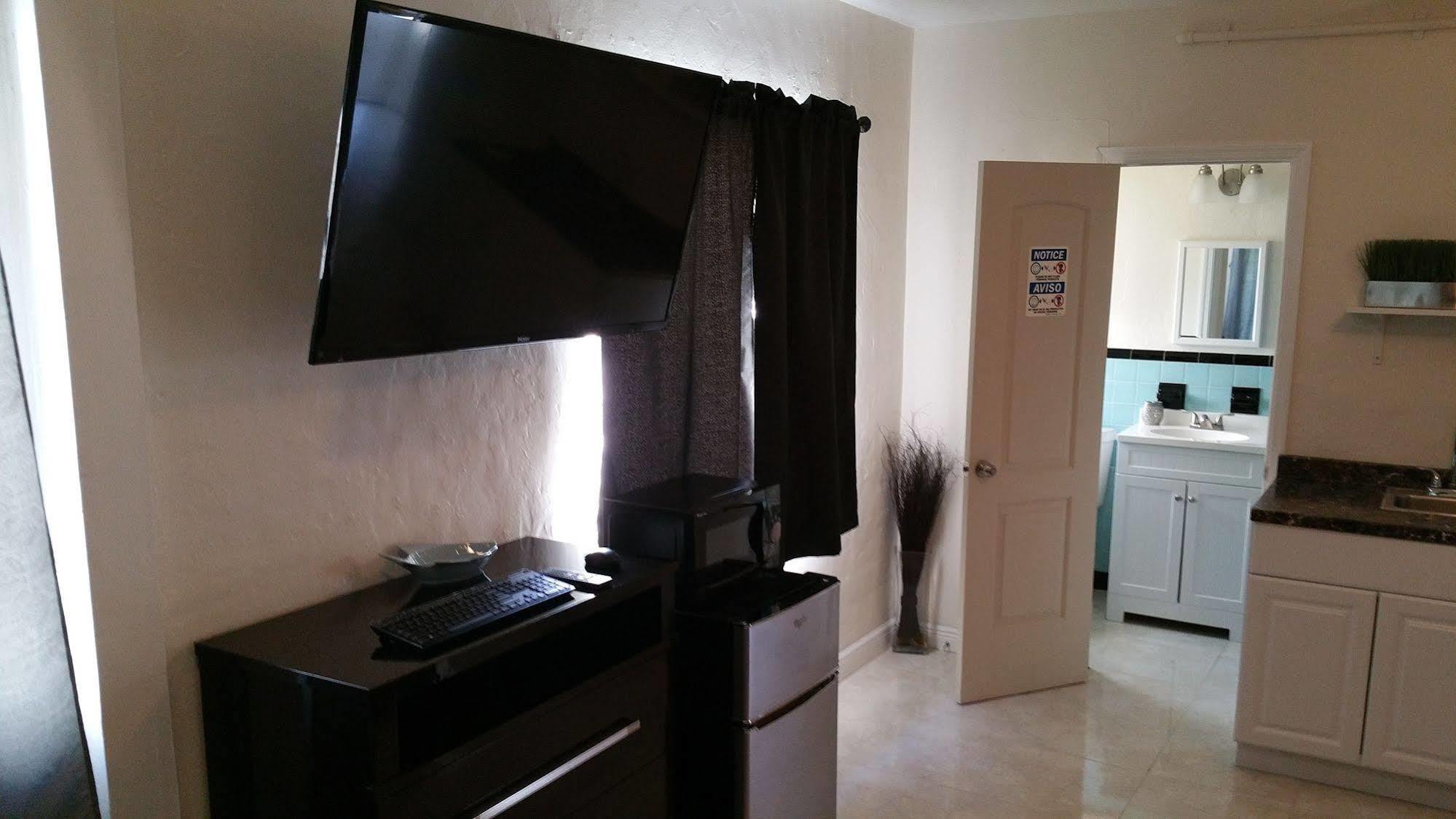 Stay Inn Dania Beach Bagian luar foto