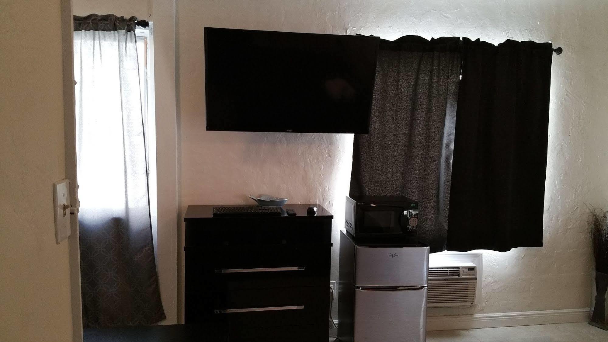 Stay Inn Dania Beach Bagian luar foto