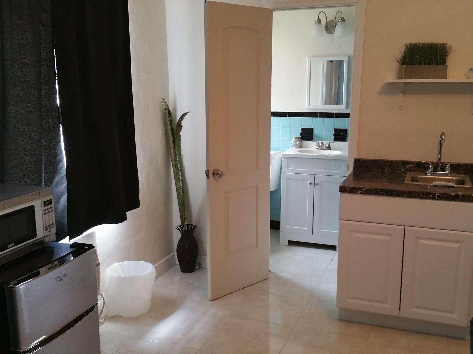 Stay Inn Dania Beach Bagian luar foto
