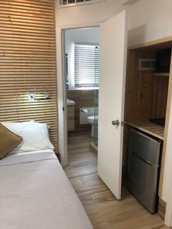 Stay Inn Dania Beach Bagian luar foto